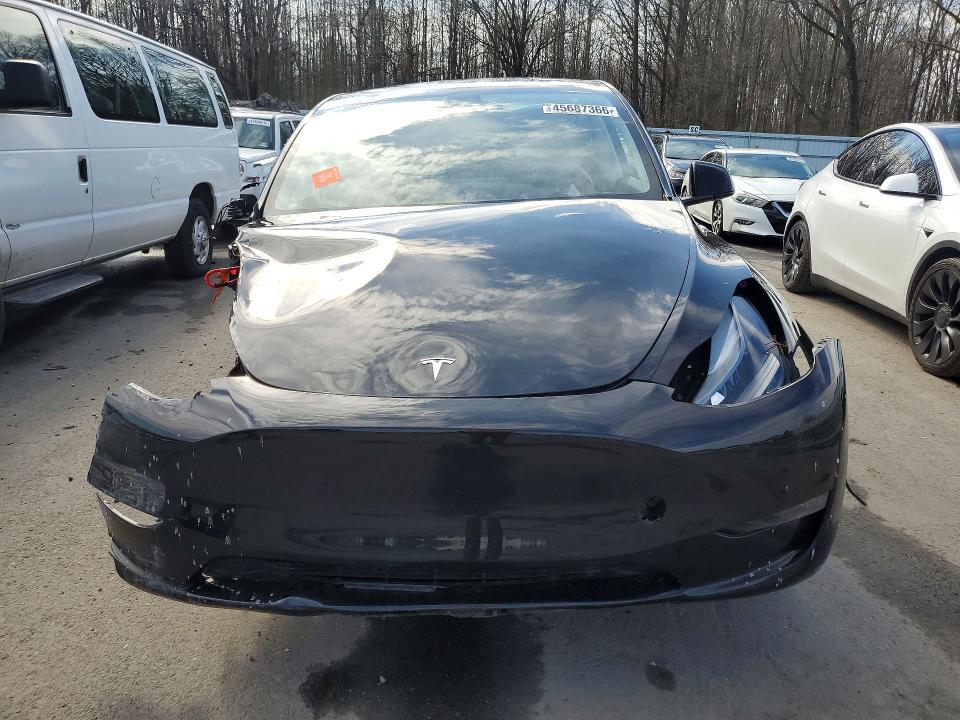 45687366 :رقم المزاد ، 7SAYGDED4PF960700 vin ، 2023 Tesla Model Y مزاد بيع