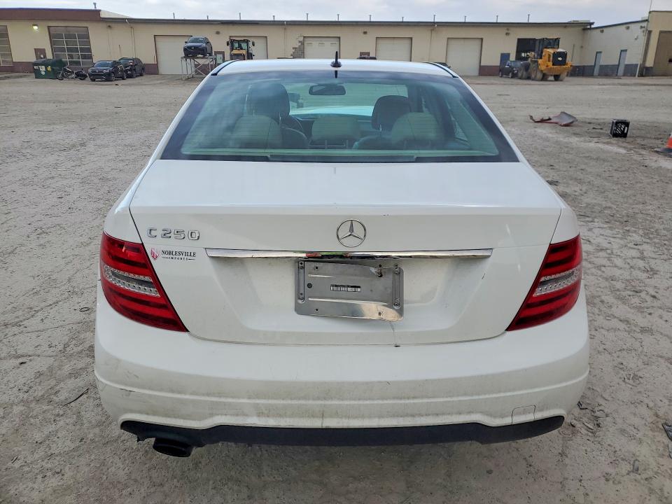 Продаж на аукціоні авто 2014 Mercedes-benz C, vin: WDDGF4HB1ER309656, номер лоту: 45857306