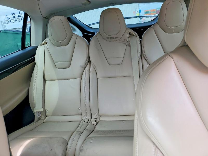 48313196 :رقم المزاد ، 5YJXCAE22GF005170 vin ، 2016 Tesla Model X مزاد بيع