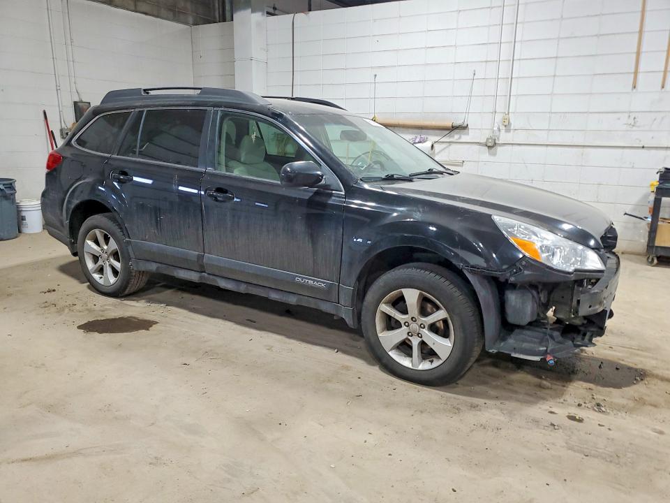 46940376 :رقم المزاد ، 4S4BRCCC5E3285575 vin ، 2014 Subaru Outback مزاد بيع