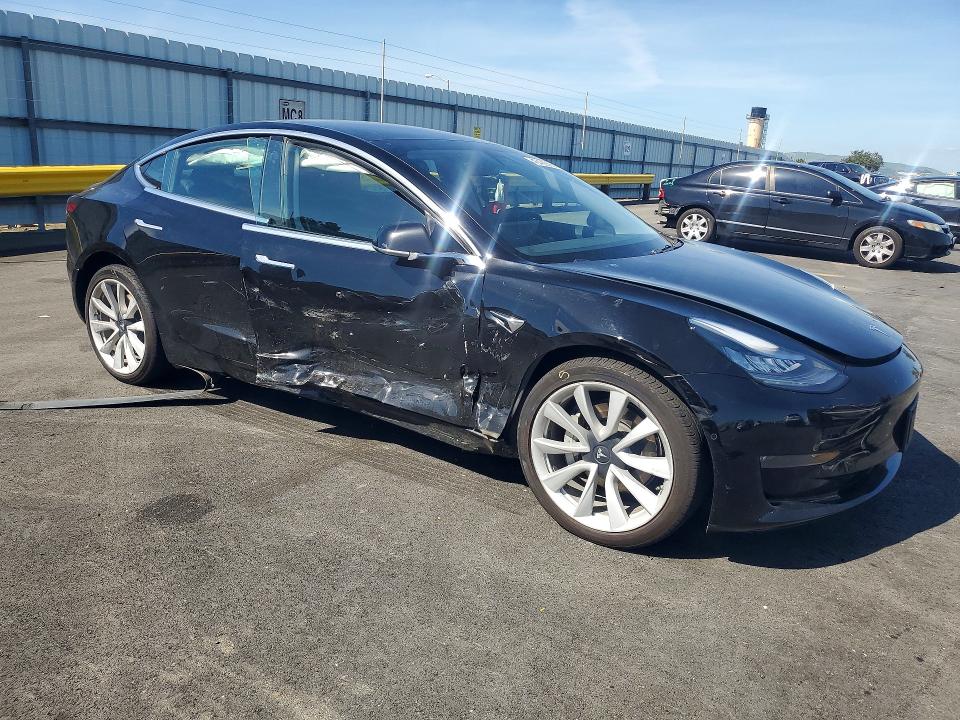 Продажа на аукционе авто 2019 Tesla Model 3, vin: 5YJ3E1EB1KF543120, номер лота: 45490566