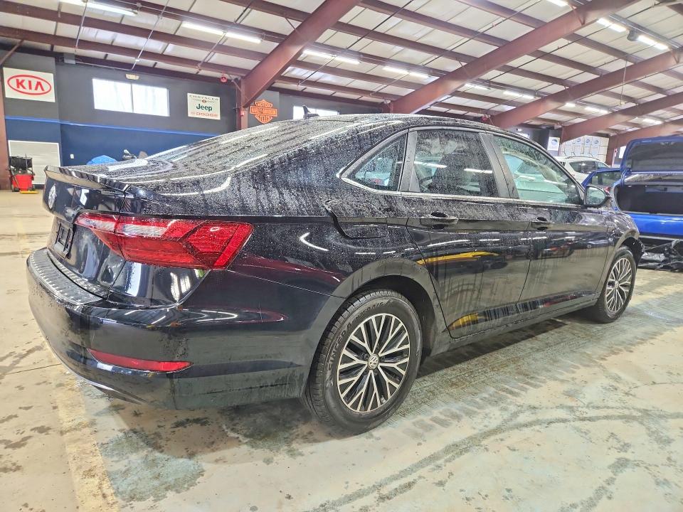 45569546 :رقم المزاد ، 3VWC57BU0MM077703 vin ، 2021 Volkswagen Jetta مزاد بيع