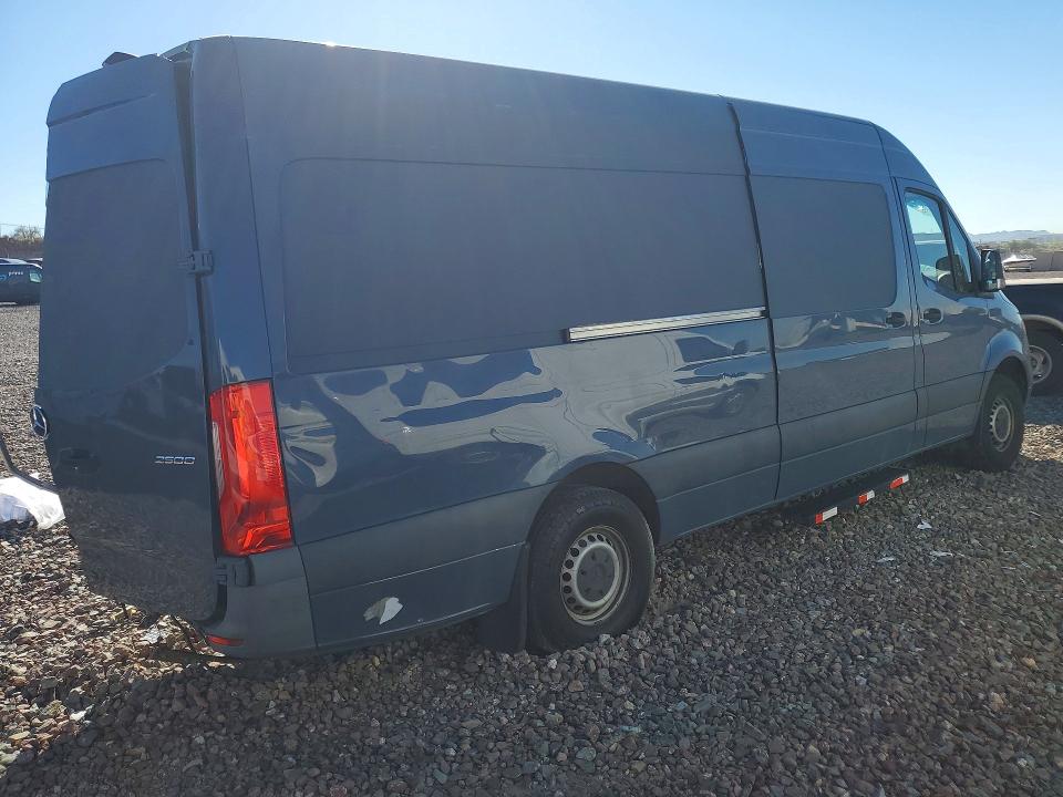 46496326 :رقم المزاد ، WD4PF1CD7KT012462 vin ، 2019 Mercedes Benz Sprinter مزاد بيع