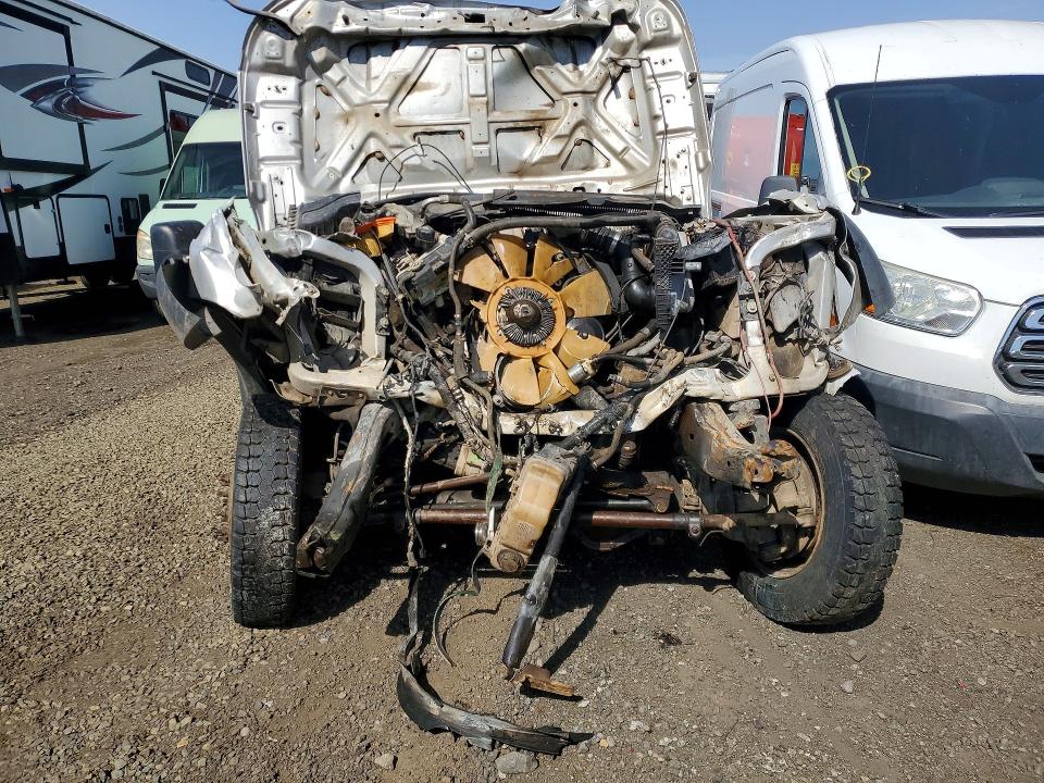 47107606 :رقم المزاد ، 1FDUF5HT1FED17157 vin ، 2015 Ford F550 مزاد بيع
