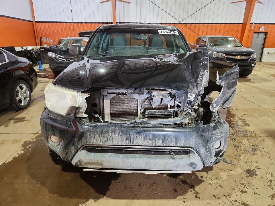 Продажа на аукционе авто 2015 Toyota Tacoma, vin: 5TFUU4EN8FX117102, номер лота: 47256756