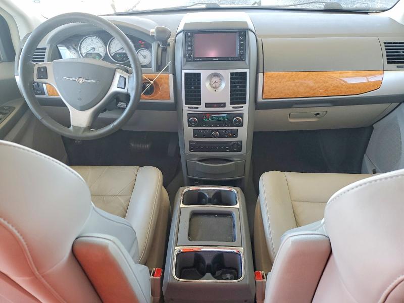 2010 Chrysler Town & Country მანქანა იყიდება აუქციონზე, vin: 2A4RR6DX0AR253540, აუქციონის ნომერი: 45949736