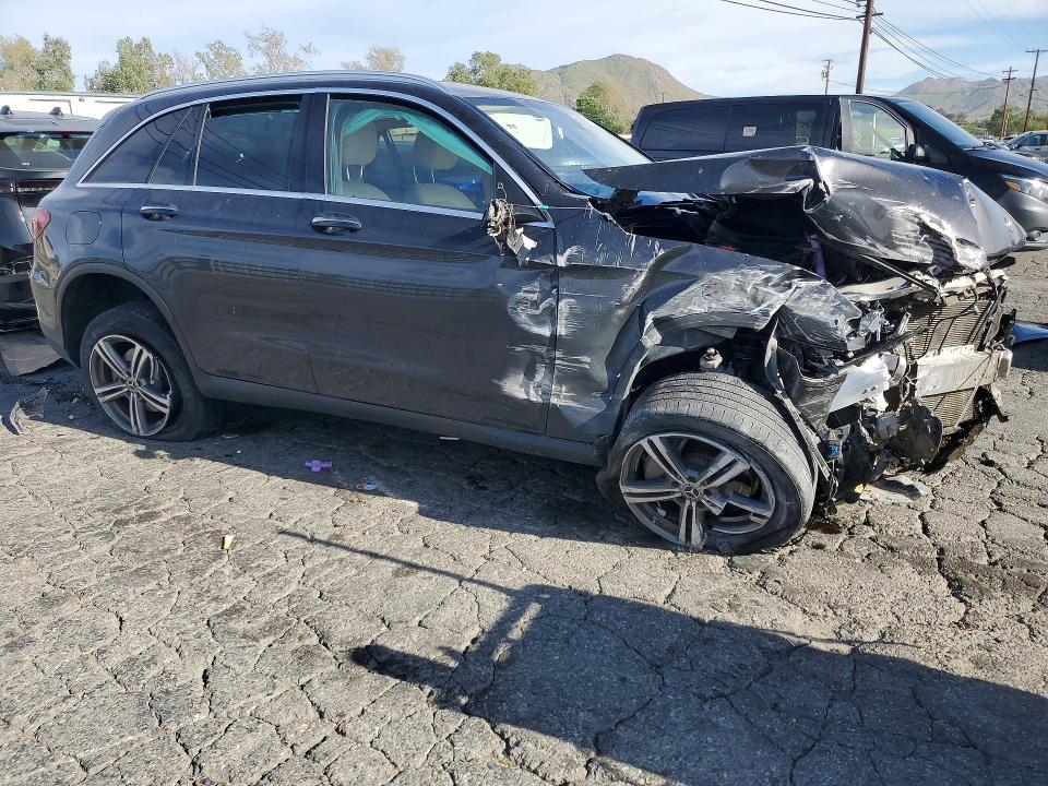 45623946 :رقم المزاد ، W1N0G8EB8LF825721 vin ، 2020 Mercedes-benz Glc مزاد بيع
