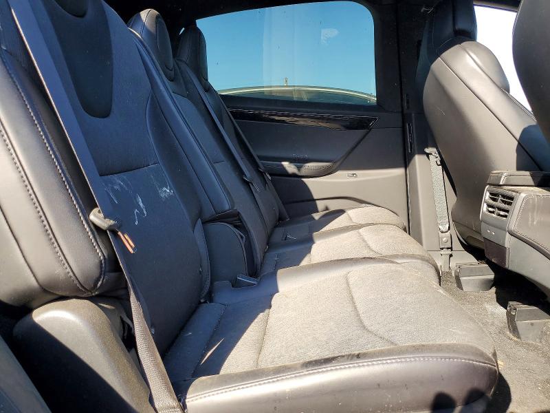 75692515 :رقم المزاد ، 5YJXCAE2XJF113494 vin ، 2018 Tesla Model X مزاد بيع