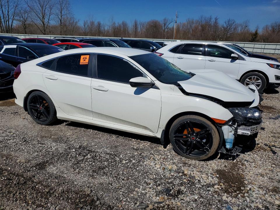 79371365 :رقم المزاد ، 19XFC2F5XJE036268 vin ، 2018 Honda Civic مزاد بيع