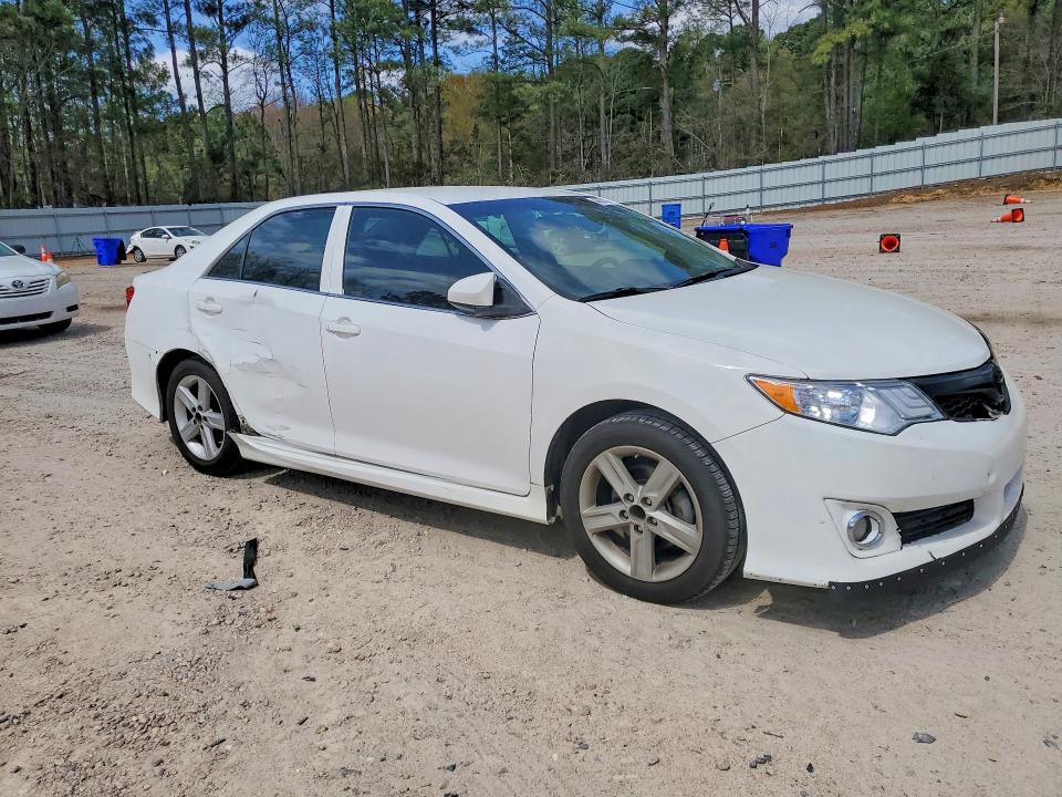 46057386 :رقم المزاد ، 4T1BF1FK4DU235355 vin ، 2013 Toyota Camry Se 4dr مزاد بيع
