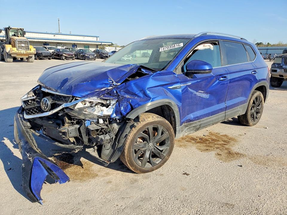 47035816 :رقم المزاد ، 3VVRX7B29NM065283 vin ، 2022 Volkswagen Taos مزاد بيع