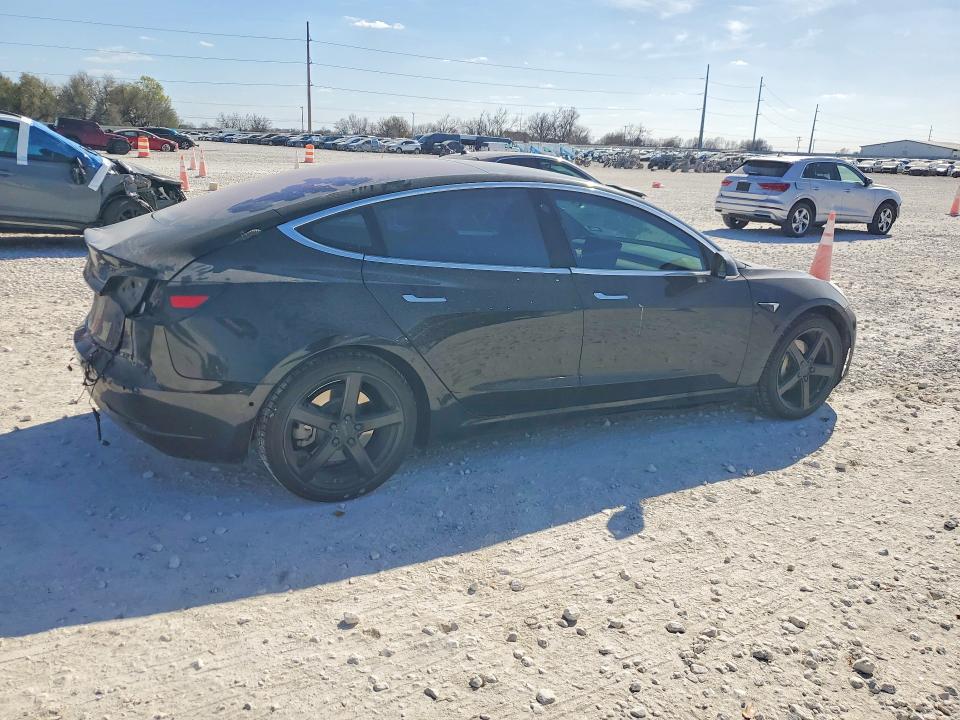 Продажа на аукционе авто 2018 Tesla Model 3, vin: 5YJ3E1EA7JF017483, номер лота: 78960885