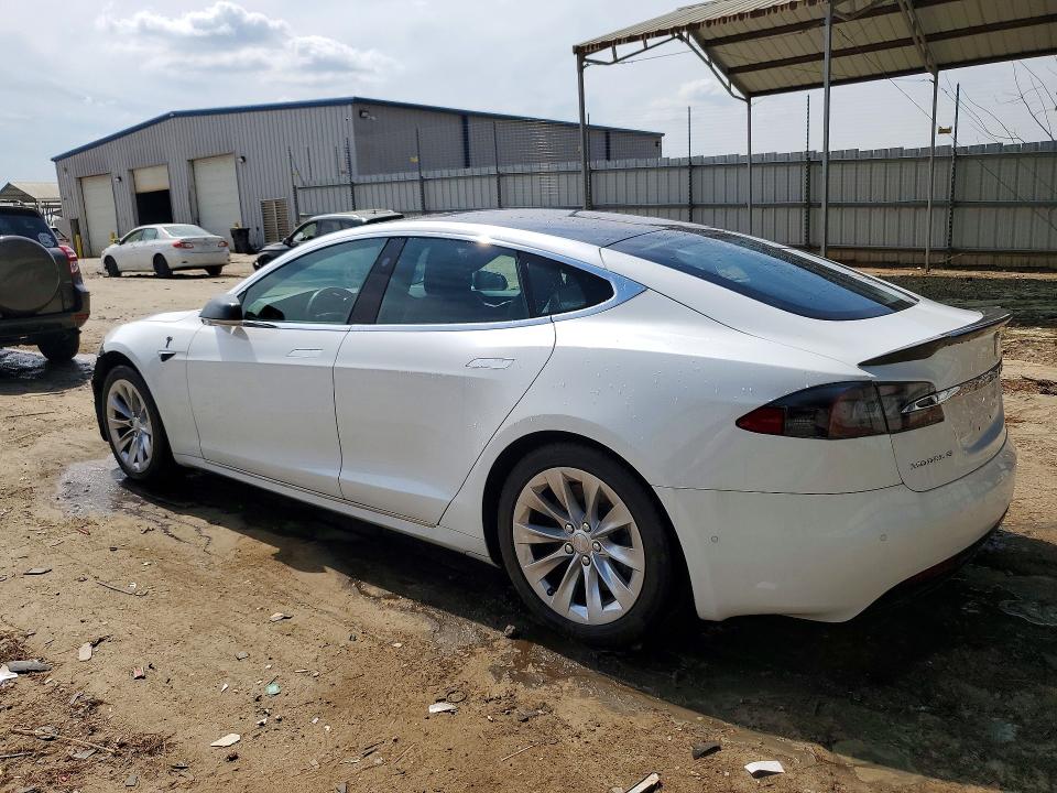 2017 Tesla Model S მანქანა იყიდება აუქციონზე, vin: 5YJSA1E16HF198867, აუქციონის ნომერი: 46840406