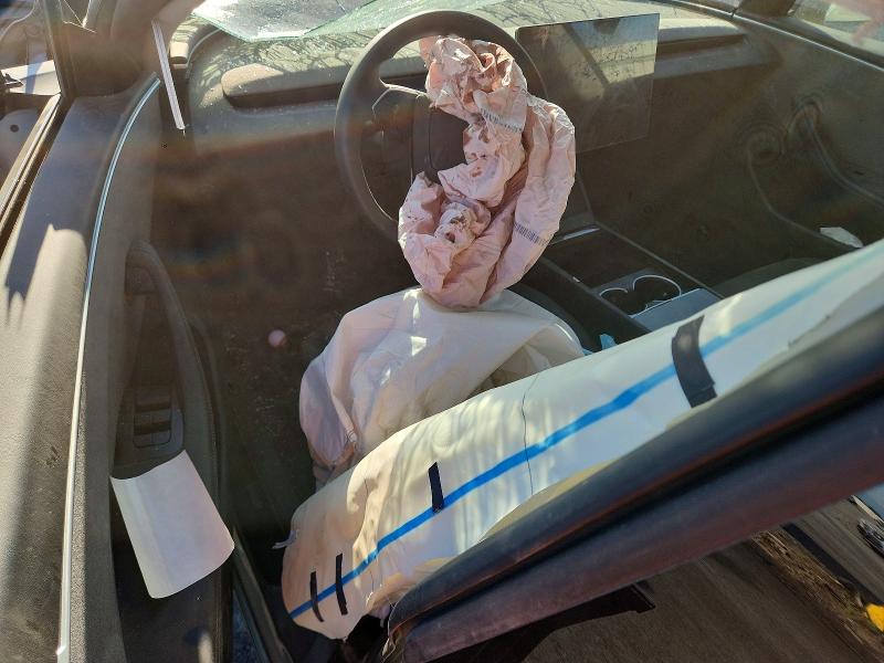 2025 Tesla Model 3 მანქანა იყიდება აუქციონზე, vin: 5YJ3E1EA1SF018985, აუქციონის ნომერი: 46733926
