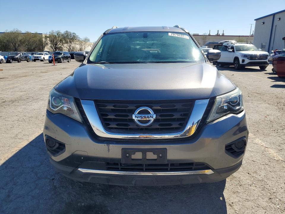 79796285 :رقم المزاد ، 5N1DR2MN3JC663129 vin ، 2018 Nissan Pathfinder مزاد بيع