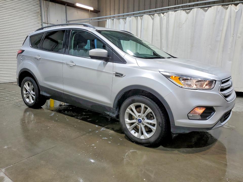 2018 Ford Escape მანქანა იყიდება აუქციონზე, vin: 1FMCU9GD5JUD35372, აუქციონის ნომერი: 41641516