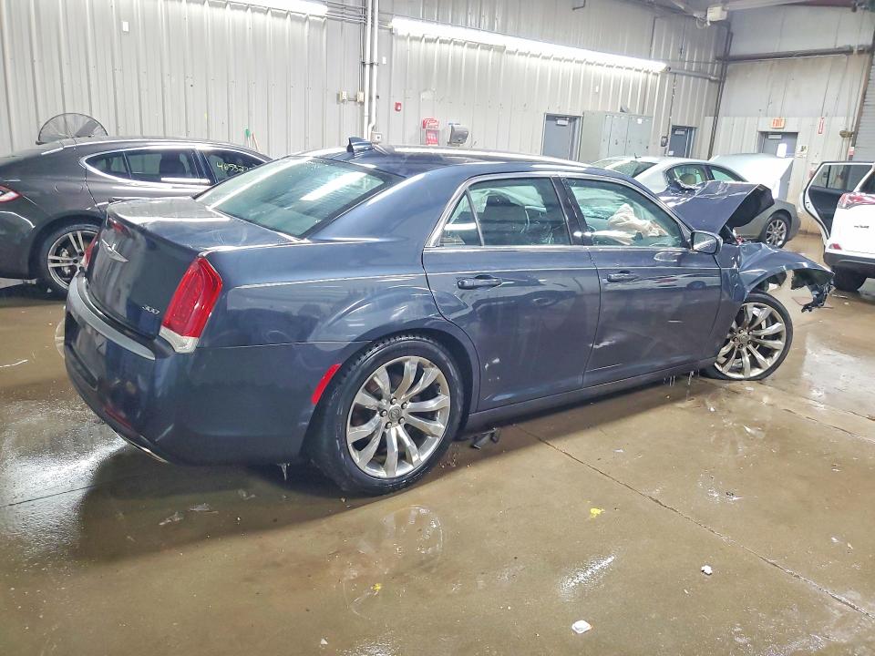 46349346 :رقم المزاد ، 2C3CCAAG1KH705480 vin ، 2019 Chrysler 300 مزاد بيع