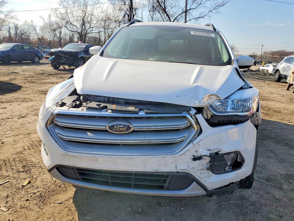 2018 Ford Escape მანქანა იყიდება აუქციონზე, vin: 1FMCU0GD5JUD19314, აუქციონის ნომერი: 46328486