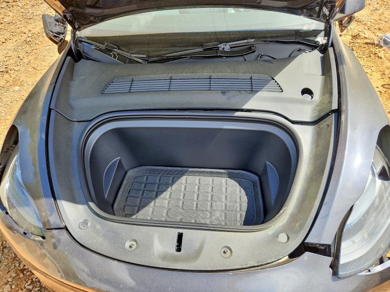 47946116 :رقم المزاد ، 7SAYGDEFXSA374414 vin ، 2025 Tesla Model Y مزاد بيع