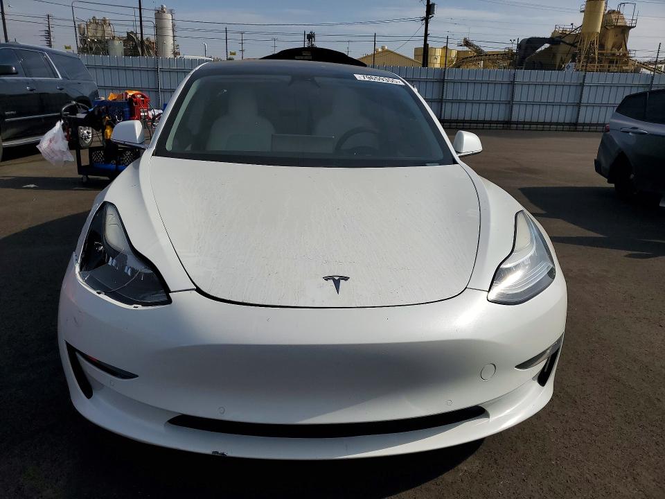 79659355 :رقم المزاد ، 5YJ3E1EB4KF391186 vin ، 2019 Tesla Model 3 مزاد بيع