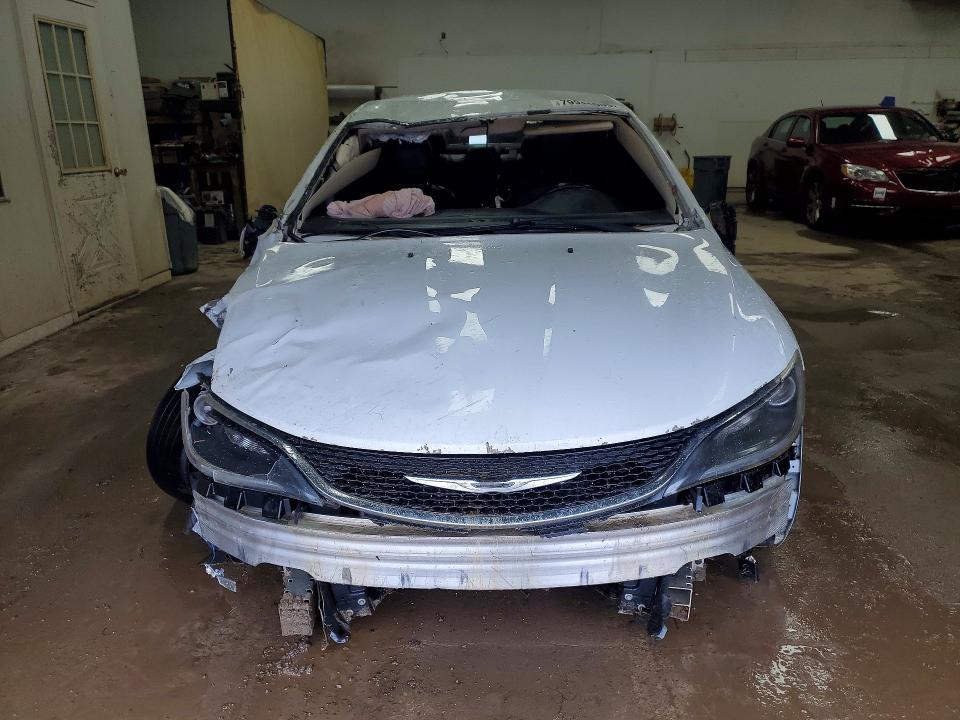 Продаж на аукціоні авто 2015 Chrysler 200, vin: 1C3CCCCB1FN559513, номер лоту: 79944555