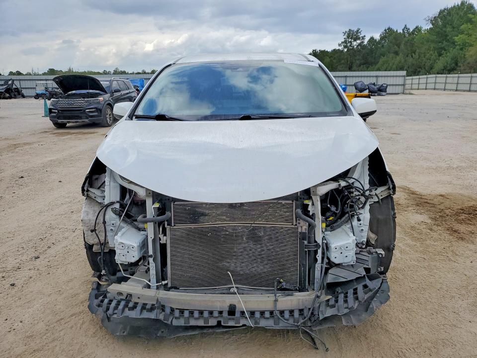 48127156 :رقم المزاد ، 5TDKRKECXMS034785 vin ، 2021 Toyota Sienna مزاد بيع
