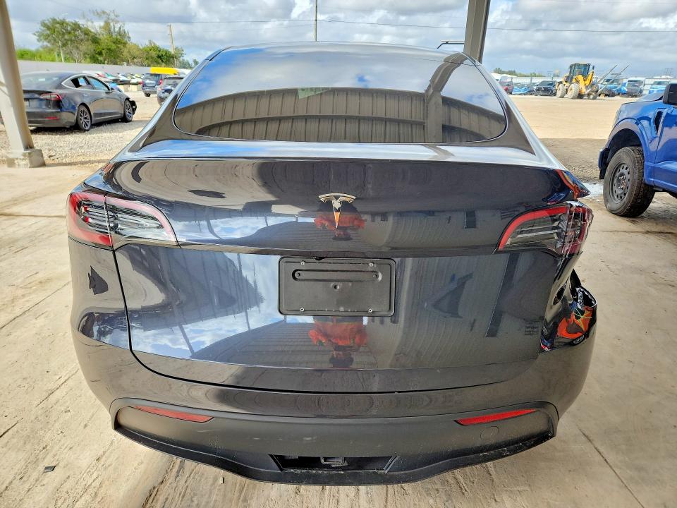 Продаж на аукціоні авто 2024 Tesla Model Y, vin: 7SAYGDED7RA310758, номер лоту: 79358225