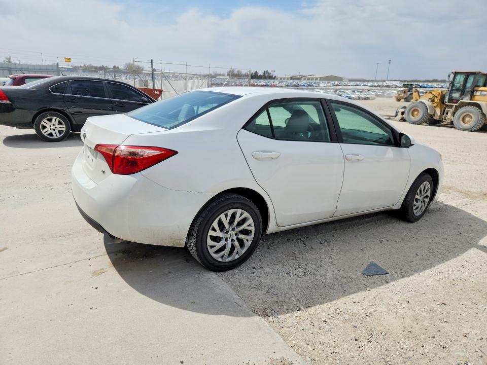 Продажа на аукционе авто 2017 Toyota Corolla, vin: 5YFBURHE5HP686068, номер лота: 48289506