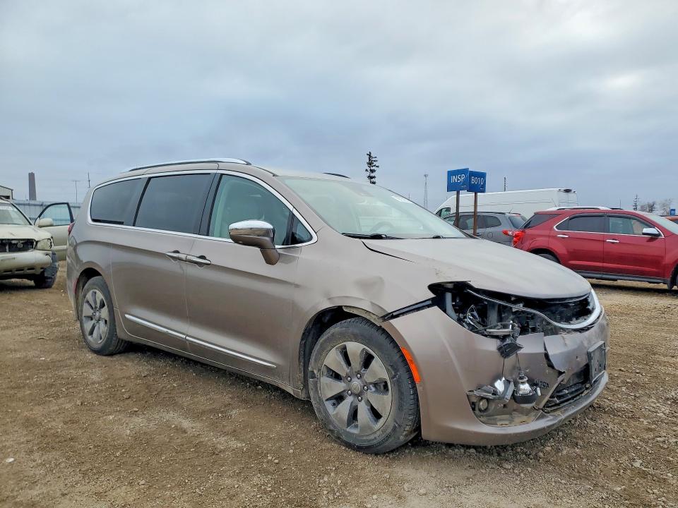 Продаж на аукціоні авто 2018 Chrysler Pacifica, vin: 2C4RC1N71JR133402, номер лоту: 79721015