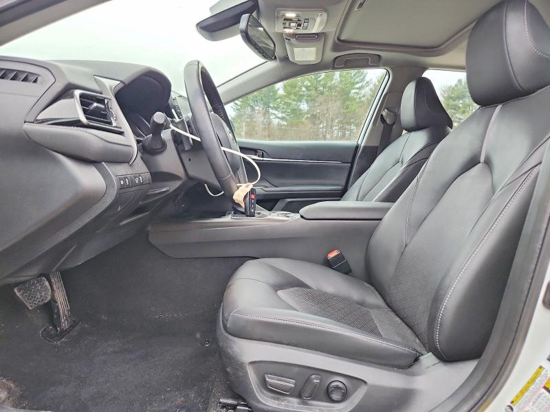 46147956 :رقم المزاد ، 4T1K31AK0NU590685 vin ، 2022 Toyota Camry Hybrid مزاد بيع
