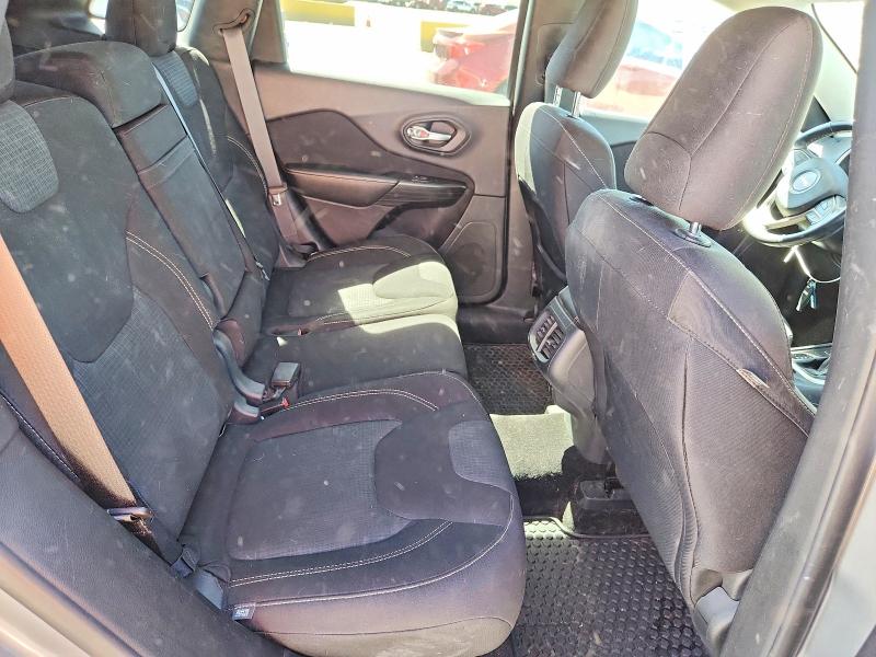 47611956 :رقم المزاد ، 1C4PJMCS9FW523894 vin ، 2015 Jeep Cherokee مزاد بيع