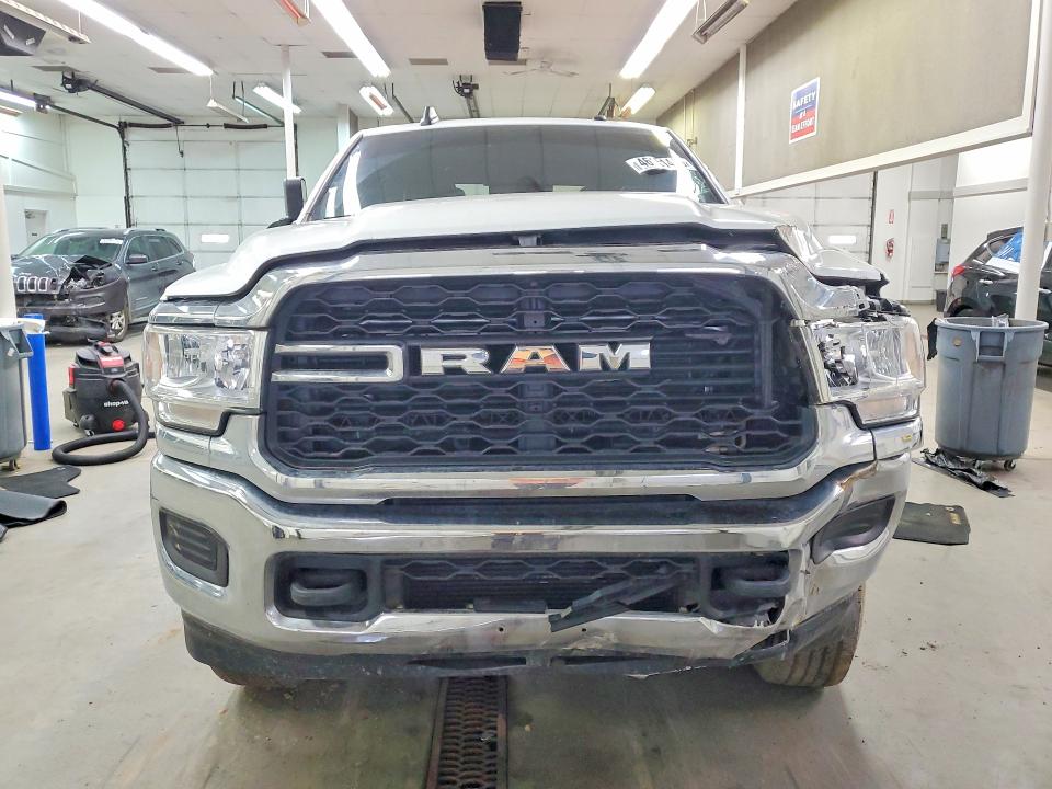 Продажа на аукционе авто 2022 Ram 2500, vin: 3C6UR5CL1NG367526, номер лота: 46151406