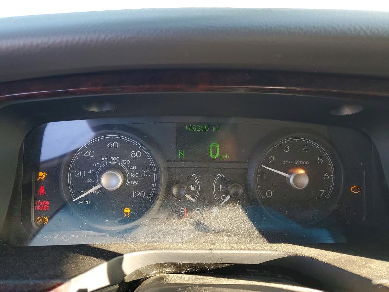 2007 Lincoln Town Car მანქანა იყიდება აუქციონზე, vin: 1LNHM81W87Y627240, აუქციონის ნომერი: 79497305
