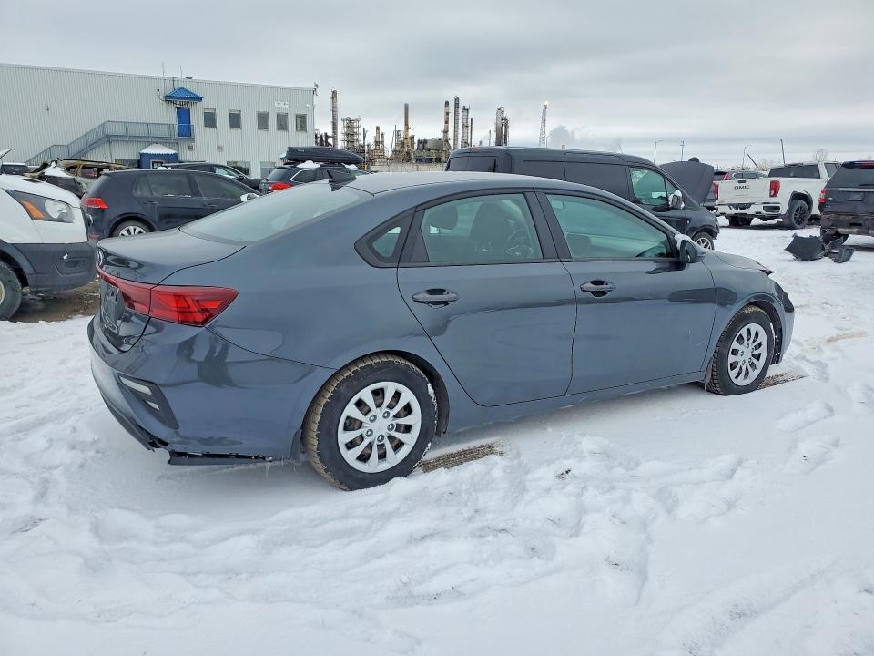 46619496 :رقم المزاد ، 3KPF24AD8ME383454 vin ، 2021 Kia Forte مزاد بيع