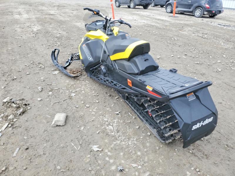 47392696 :رقم المزاد ، 2BPSMBMB8MV000190 vin ، 2021 Ski-doo Renegade Adrenaline مزاد بيع