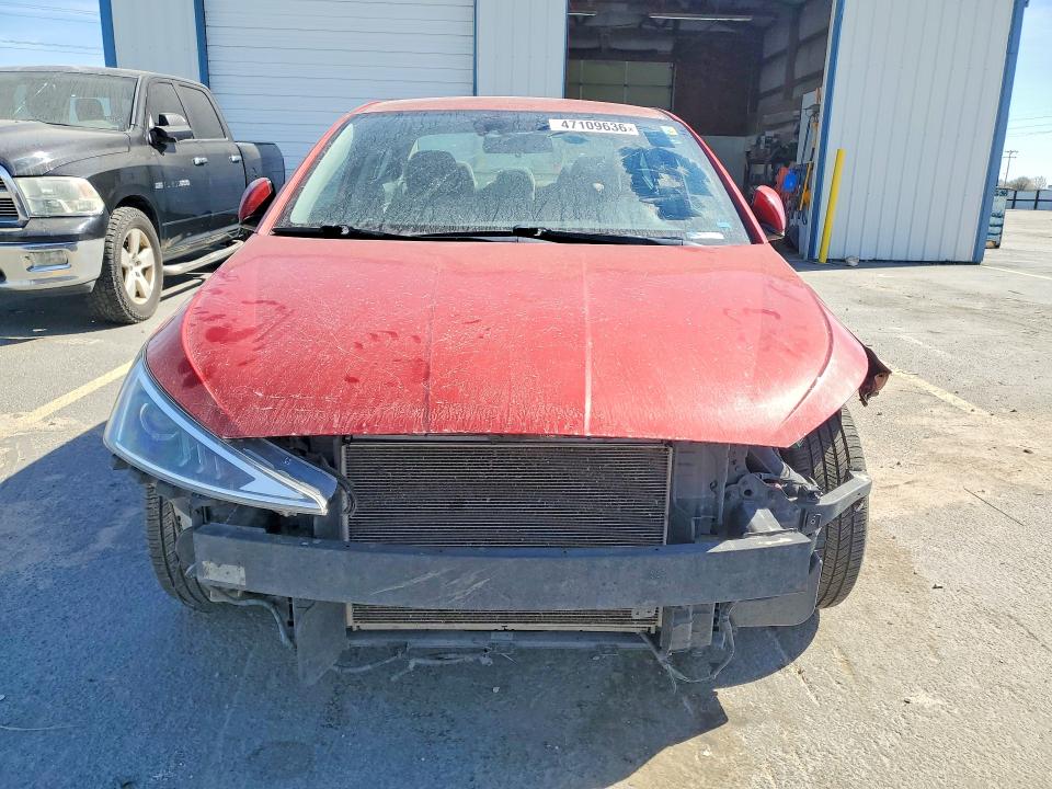 47109636 :رقم المزاد ، 5NPD84LF1KH403833 vin ، 2019 Hyundai Elantra مزاد بيع