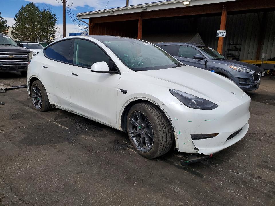 2024 Tesla Model Y მანქანა იყიდება აუქციონზე, vin: 7SAYGAEE6RF191837, აუქციონის ნომერი: 46175076