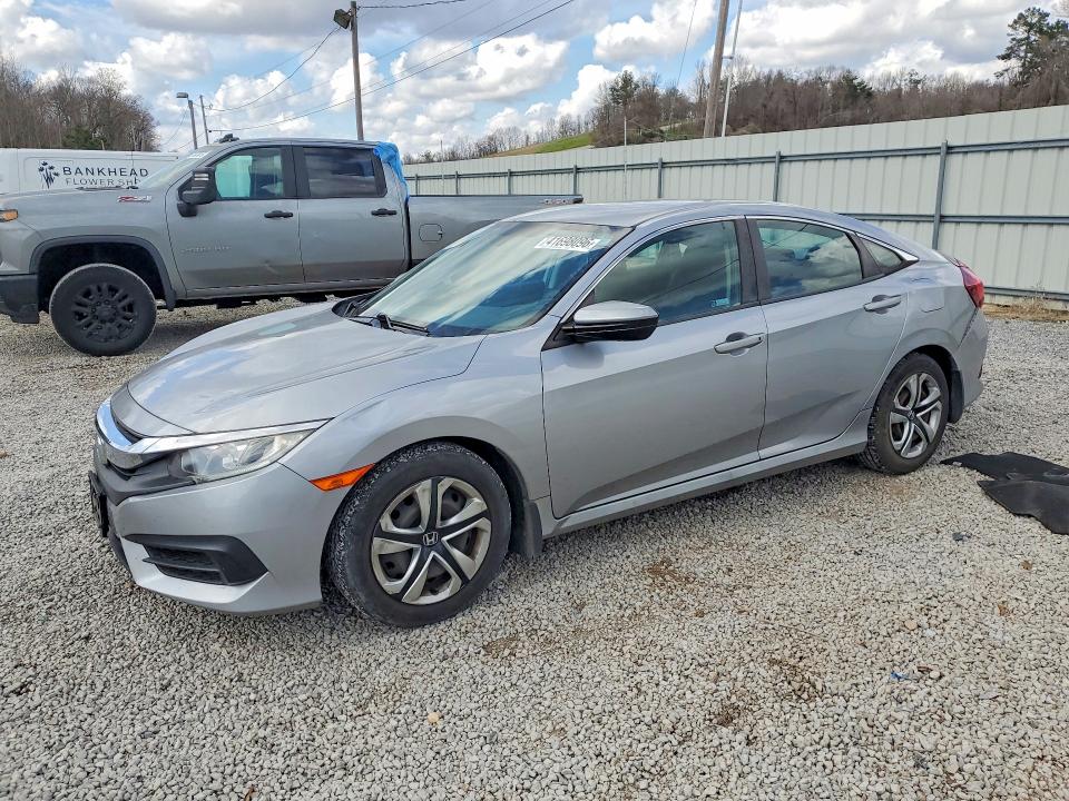 Auction sale of the 2018 Honda Civic, vin: 2HGFC2F54JH577077, lot number: 41698096