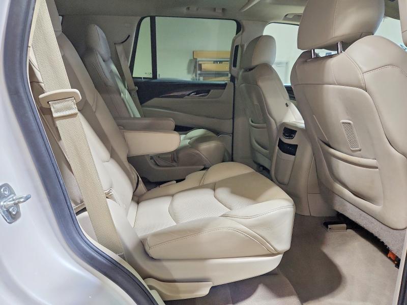 46091206 :رقم المزاد ، 1GYS4CKJ1LR208760 vin ، 2020 Cadillac Escalade مزاد بيع