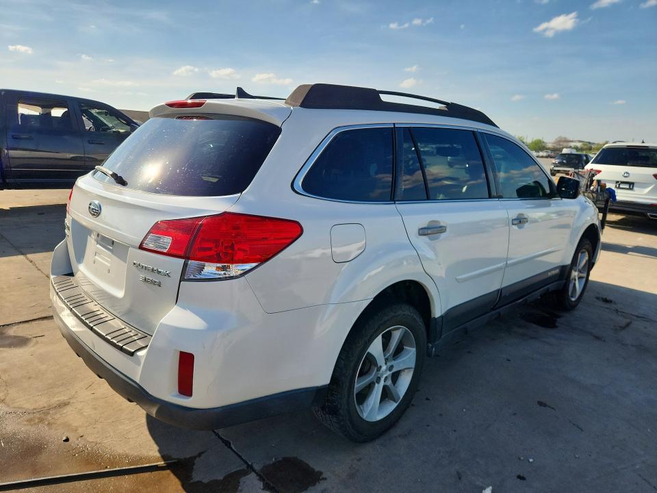 47936026 :رقم المزاد ، 4S4BRESCXD2221050 vin ، 2013 Subaru Outback مزاد بيع