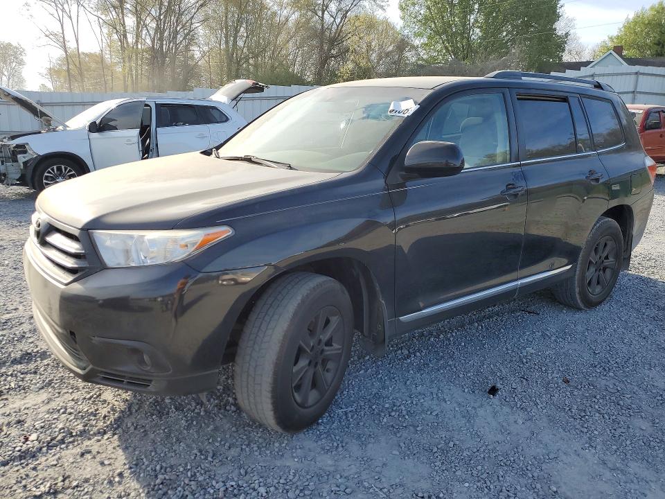 2013 Toyota Highlander მანქანა იყიდება აუქციონზე, vin: 5TDZK3EH2DS136957, აუქციონის ნომერი: 47086106