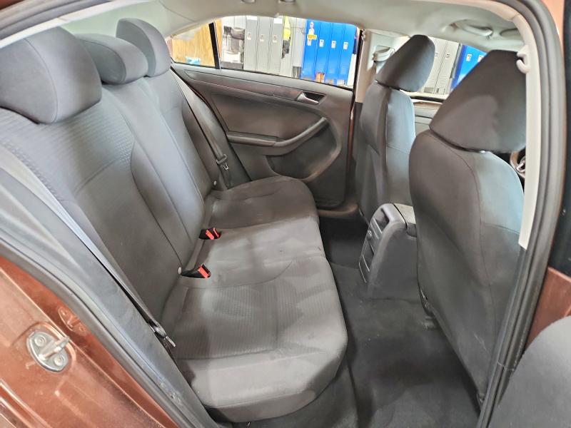 46647606 :رقم المزاد ، 3VW267AJXGM410493 vin ، 2016 Volkswagen Jetta مزاد بيع