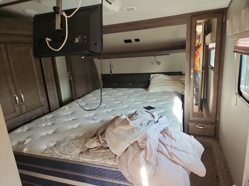 79957575 :رقم المزاد ، 54CFM4T23K4024453 vin ، 2019 Winnebago Minnie مزاد بيع