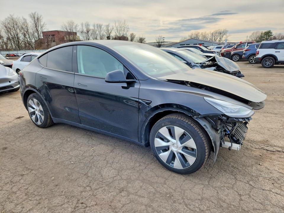 Продажа на аукционе авто 2021 Tesla Model Y, vin: 5YJYGDEE1MF077123, номер лота: 47263086