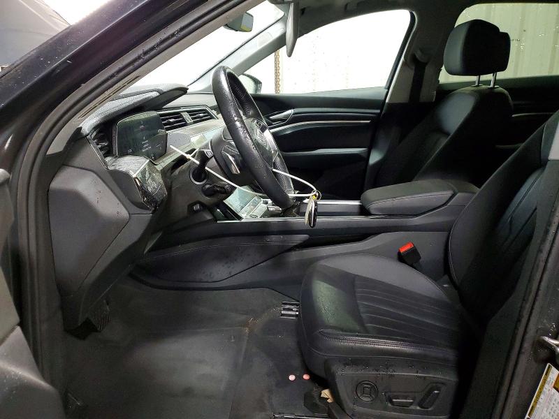 46695996 :رقم المزاد ، WA1LAAGE7MB003631 vin ، 2021 Audi E-tron مزاد بيع