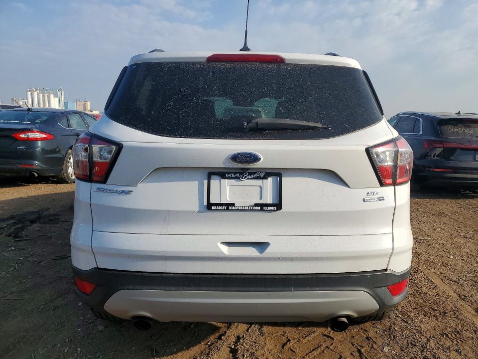 2018 Ford Escape მანქანა იყიდება აუქციონზე, vin: 1FMCU9GD1JUC28416, აუქციონის ნომერი: 47245296