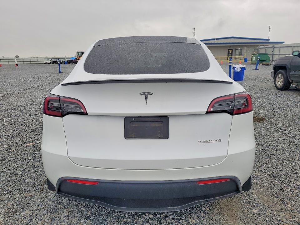 41910696 :رقم المزاد ، 7SAYGDEF5PF665512 vin ، 2023 Tesla Model Y مزاد بيع
