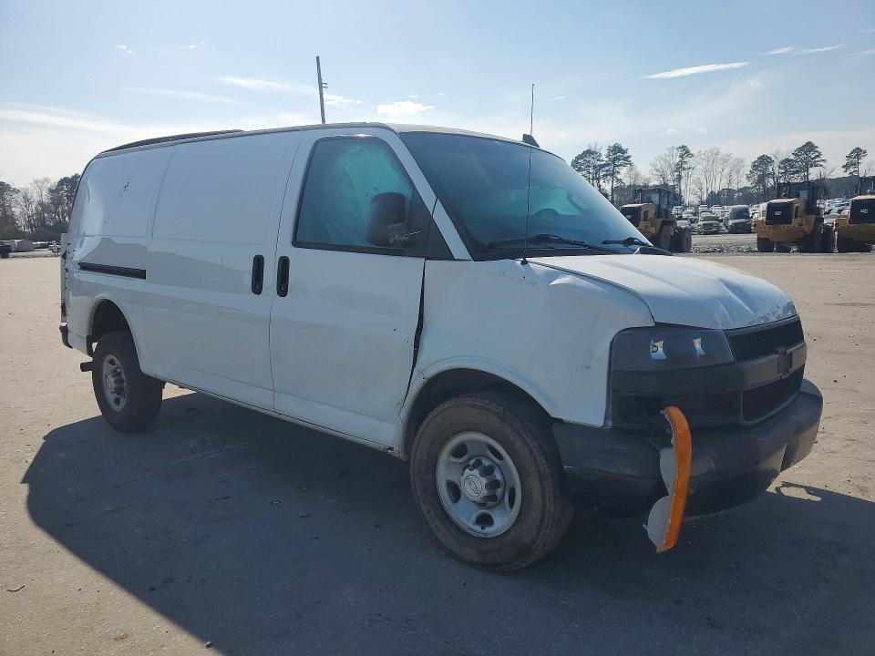 45623326 :رقم المزاد ، 1GCWGAFP3J1339623 vin ، 2018 Chevrolet Express G2500 مزاد بيع