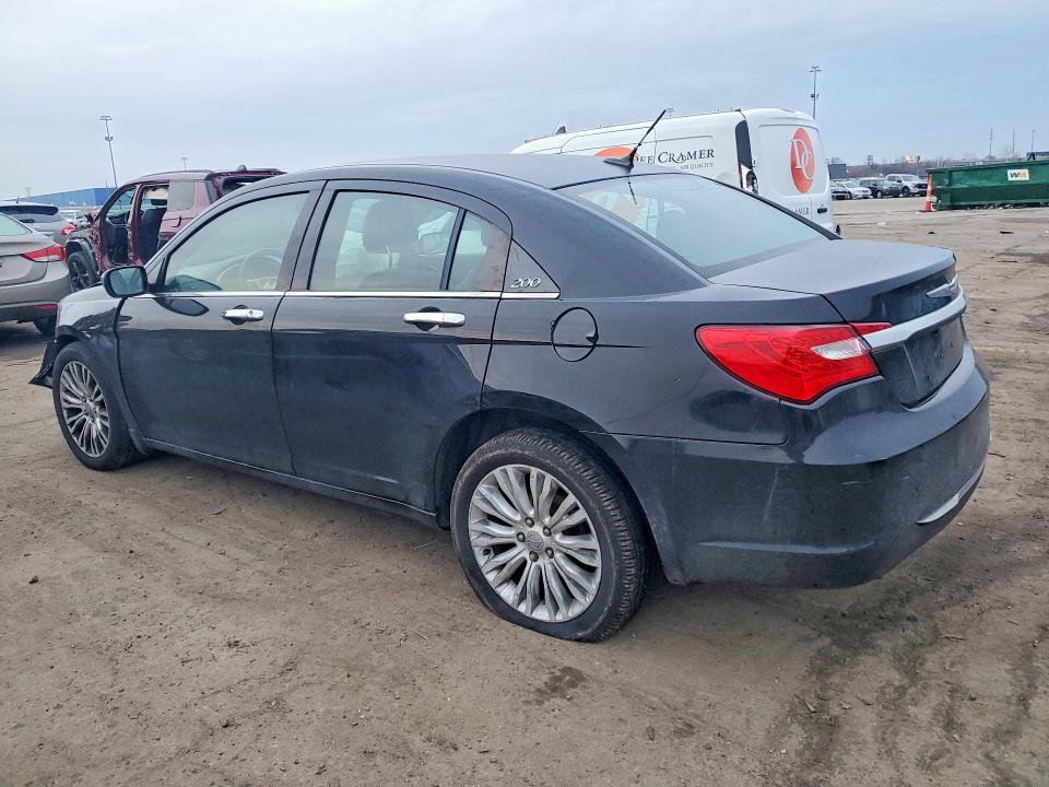 47020286 :رقم المزاد ، 1C3CCBCG9CN326237 vin ، 2012 Chrysler 200 مزاد بيع