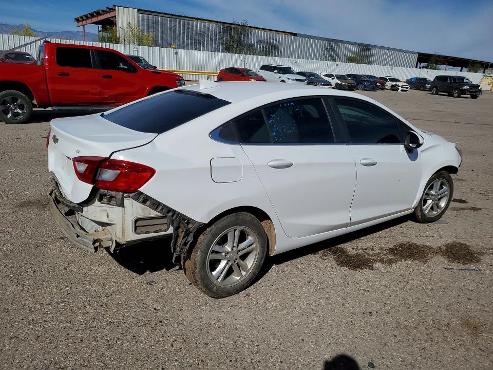 Продаж на аукціоні авто 2018 Chevrolet Cruze, vin: 1G1BE5SM0J7190472, номер лоту: 46231806
